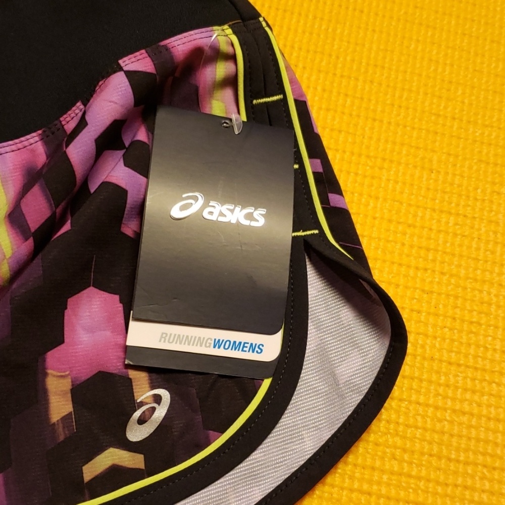 ASICS shorts - Picture 2 of 4